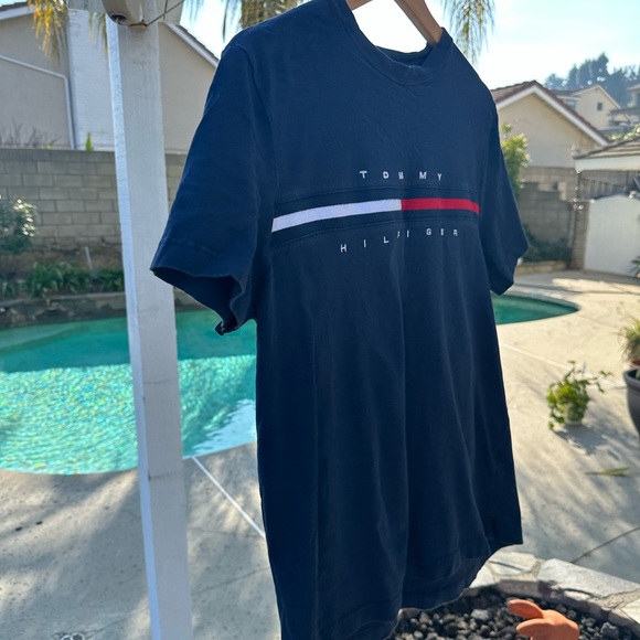 Tommy Hilfiger navy blue tee shirt - Picture 2 of 4